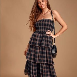 New With Tags! Lulu’s Jodee Black Plaid Strapless Tiered Ruffled Midi Dress